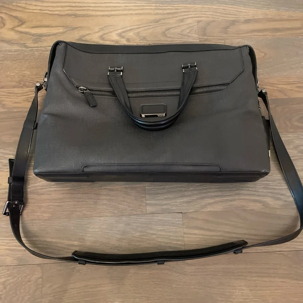 Tumi Black Ashton Colins Brief